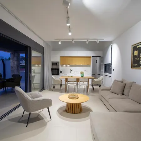 Varko Premium * Lefkada City